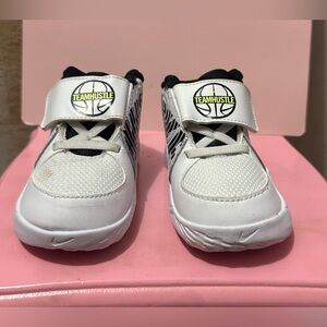 Nike Team Hustle kids